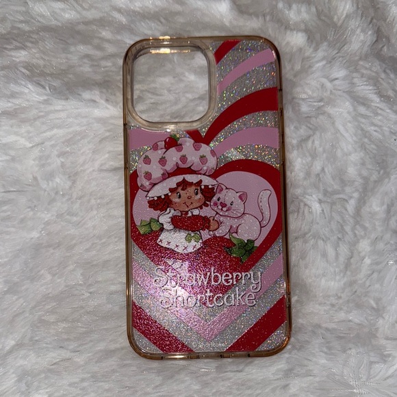 SKINNYDIP Other - SkinnyDip Strawberry Shortcake IPhone case